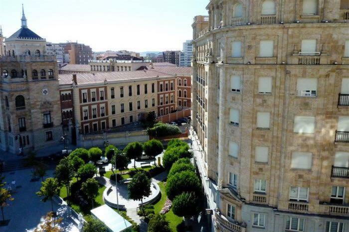 Espacios Blanco Santiago - Con Parking. Apartment Valladolid Bagian luar foto