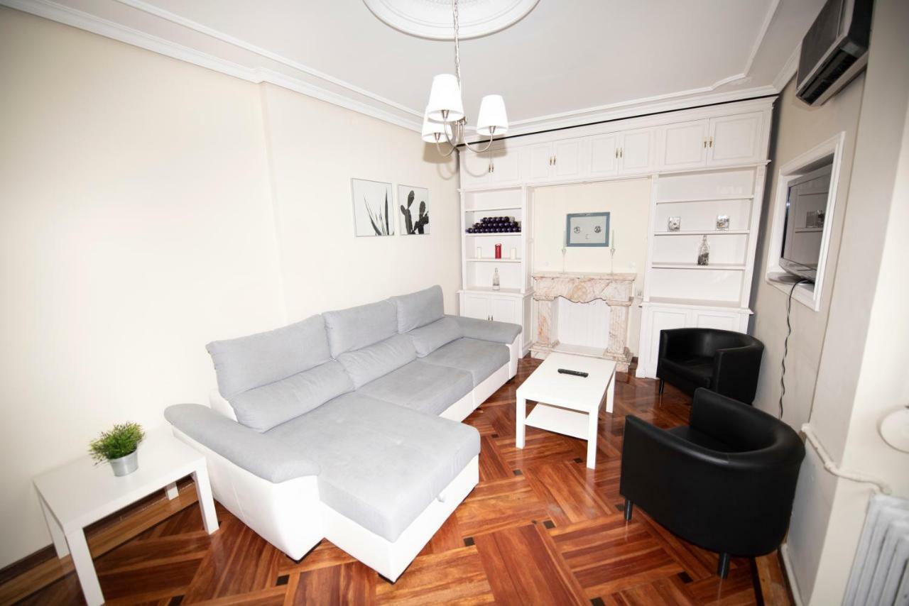 Espacios Blanco Santiago - Con Parking. Apartment Valladolid Bagian luar foto